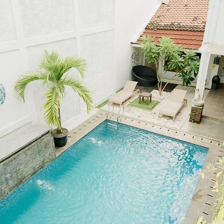 Otu Hostel By Ostic Yogyakarta Exterior photo