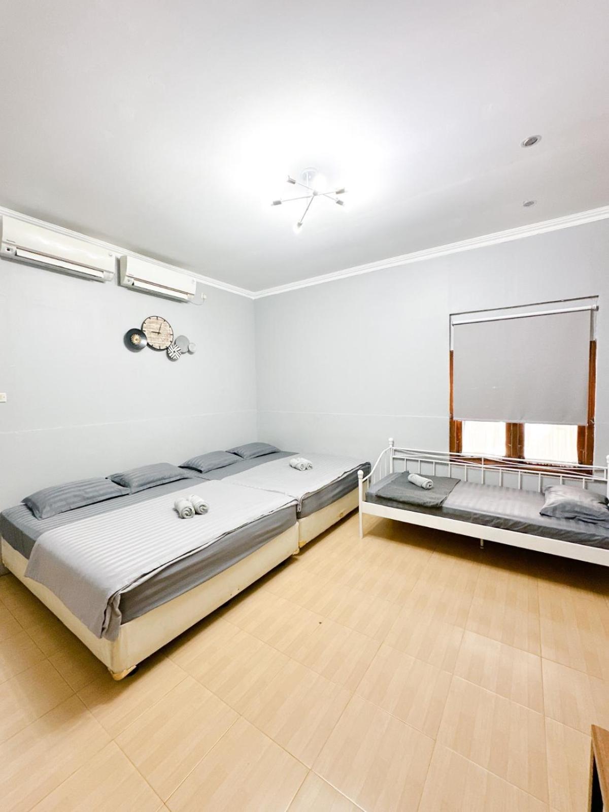 Otu Hostel By Ostic Yogyakarta Exterior photo