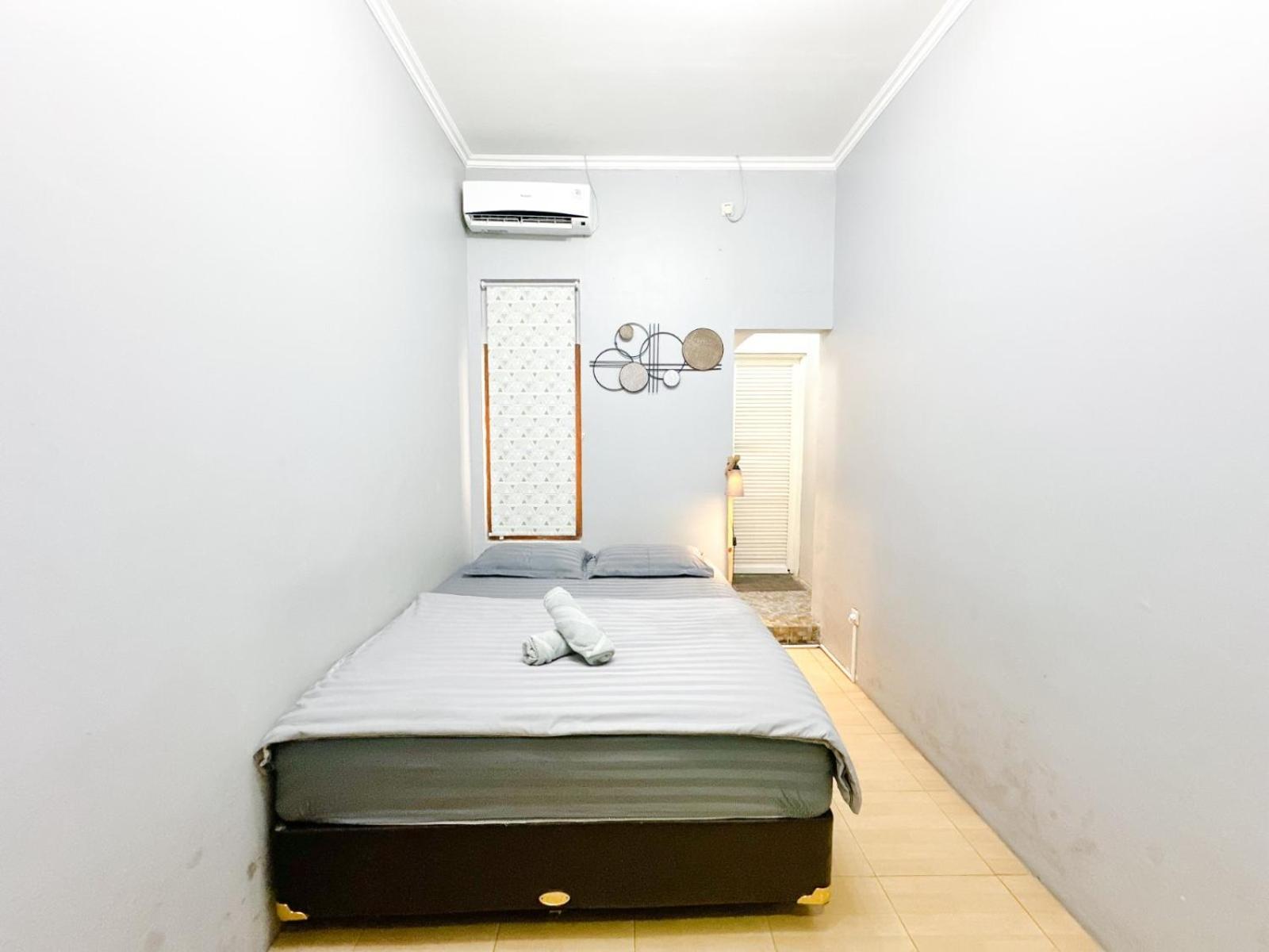 Otu Hostel By Ostic Yogyakarta Exterior photo